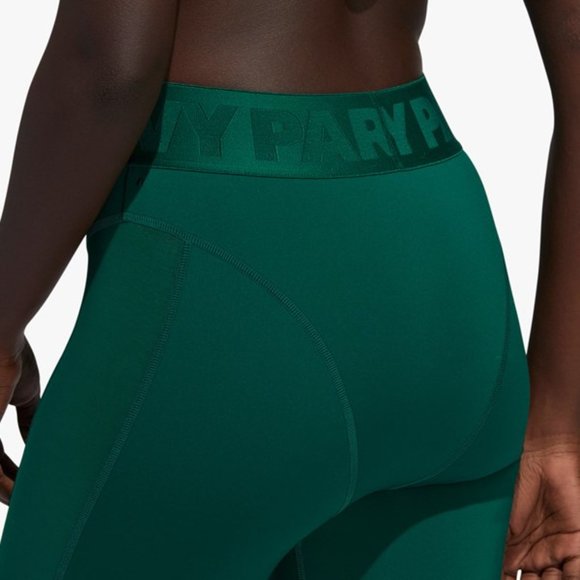 IVY PARK Mesh Side Panel Athletic Shorts - Picture 6 of 10